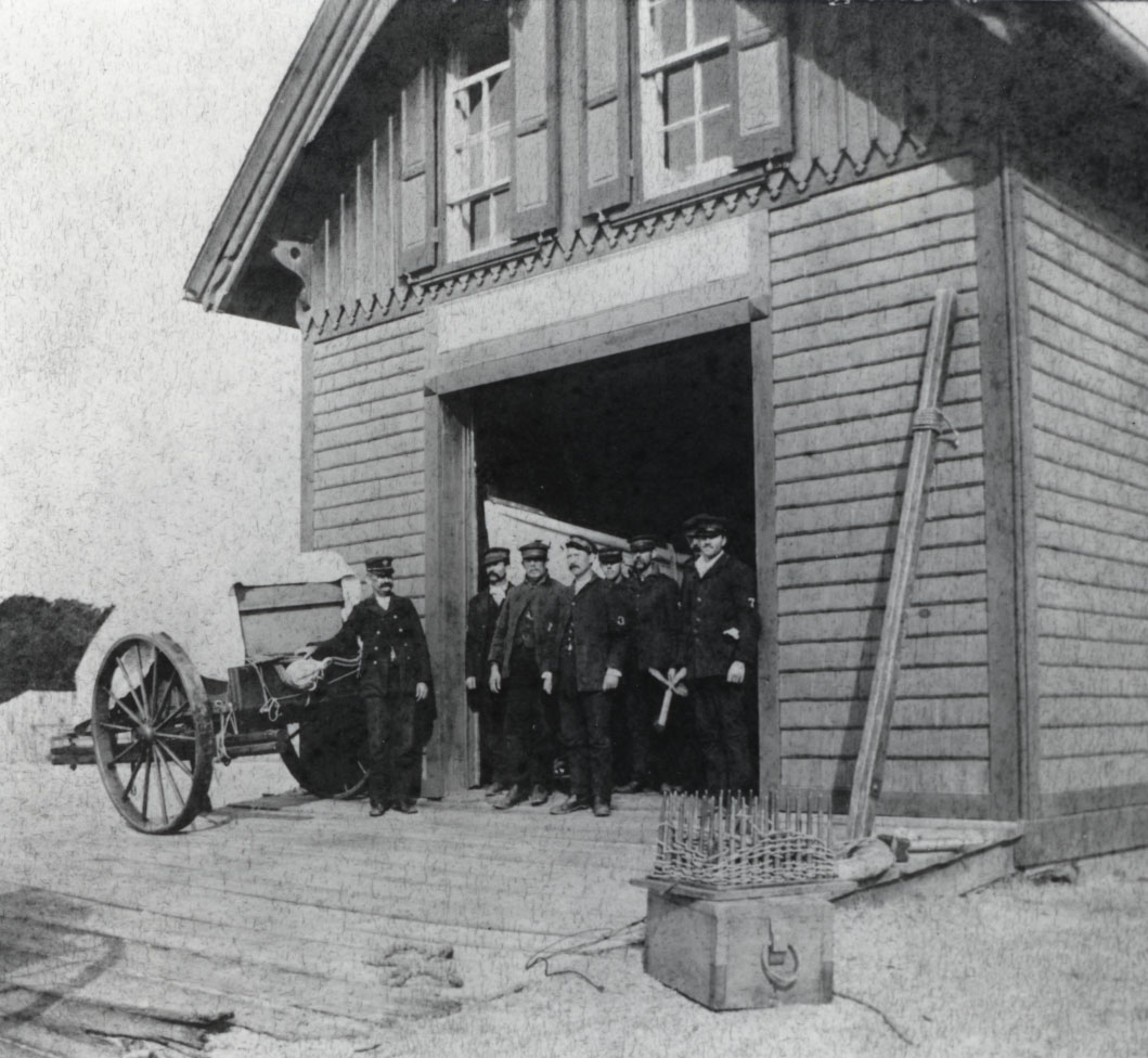 Seatack Life-Saving Station c. 1903 crew